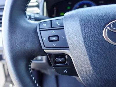 2025 Toyota Camry — photo 13 view