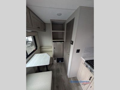 2025 Coachmen RV Catalina Summit Series 7 - Photo 11