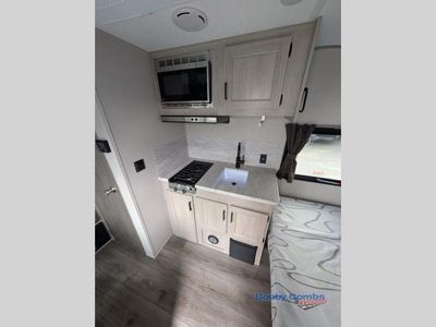 2025 Coachmen RV Catalina Summit Series 7 - Photo 10