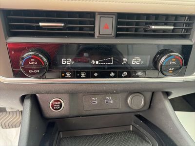 2023 Nissan Rogue — photo 16 view