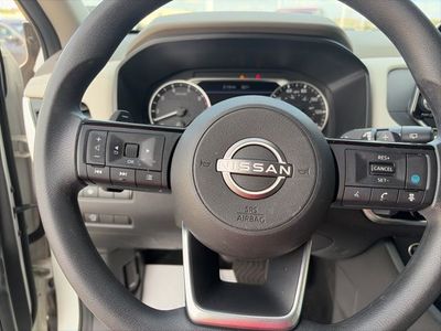 2023 Nissan Rogue — photo 13 view