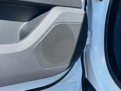 2026 Land Rover Range Rover Velar — photo 23 view