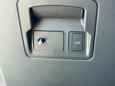 2026 Land Rover Range Rover Velar — photo 35 view