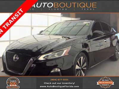 2019 Nissan Altima 2.5 SL in Super Black — front three-quarter view