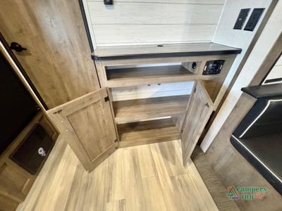 2023 Fleetwood RV Pioneer — photo 21 view