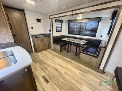 2023 Fleetwood RV Pioneer — photo 10 view