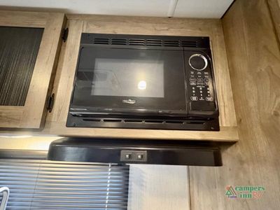 2023 Fleetwood RV Pioneer — photo 24 view