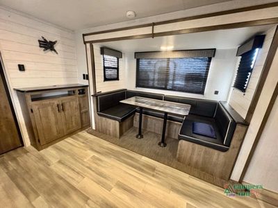 2023 Fleetwood RV Pioneer — photo 18 view