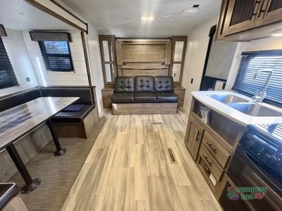 2023 Fleetwood RV Pioneer — photo 9 view