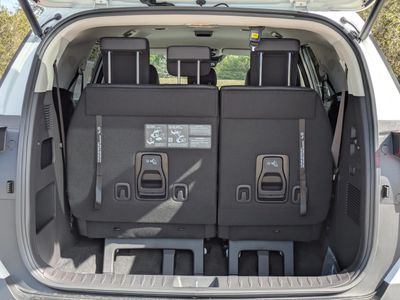 2026 Kia Carnival — photo 14 view