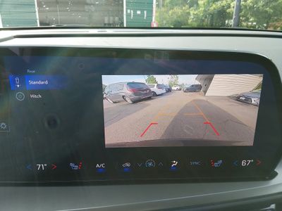 2025 Chevrolet Traverse - Photo 16