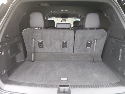 2025 Chevrolet Traverse - Photo 11