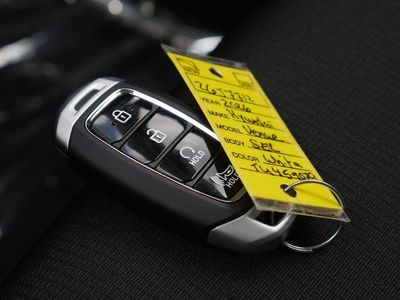 2026 Hyundai Venue — photo 45 view