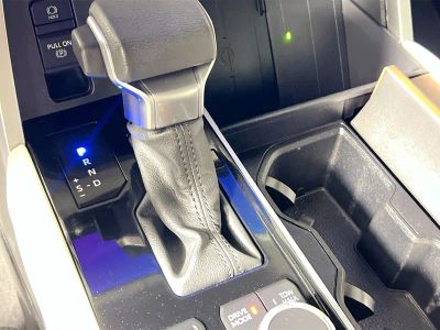 2024 Toyota Sequoia — photo 20 view