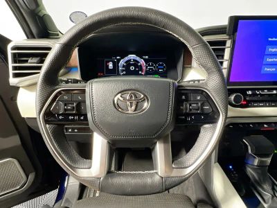 2024 Toyota Sequoia — photo 14 view