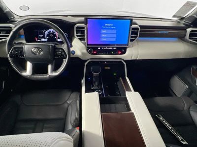 2024 Toyota Sequoia — photo 25 view