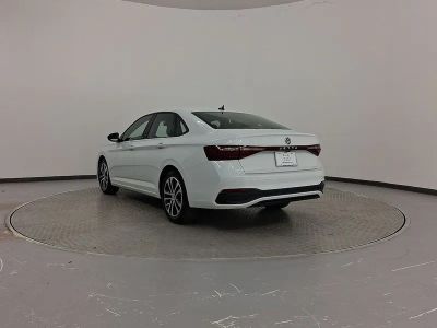2025 Volkswagen Jetta Sedan - Photo 3