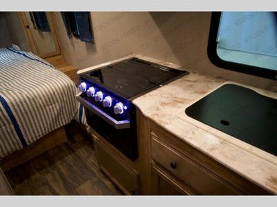 2019 Coachmen RV Freedom Express Ultra Lite - Photo 4