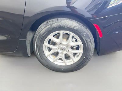 2024 Chrysler Pacifica — photo 22 view