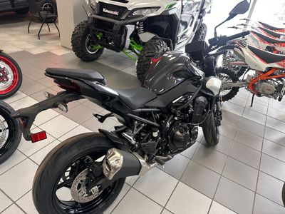 2025 Kawasaki Z900 ABS - Photo 4