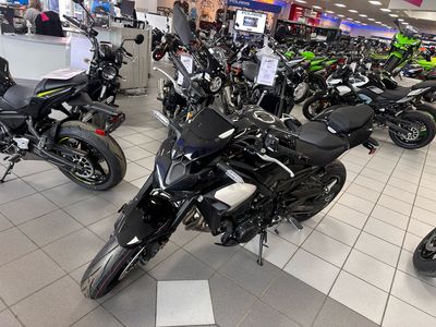 2025 Kawasaki Z900 ABS - Photo 2
