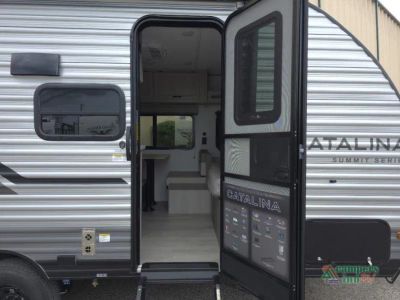 2027 Coachmen RV Catalina Summit Series 7 — photo 17 view