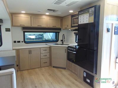 2026 Forest River RV Rockwood Ultra Lite — photo 8 view