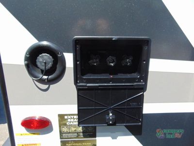 2026 Forest River RV Rockwood Ultra Lite — photo 47 view