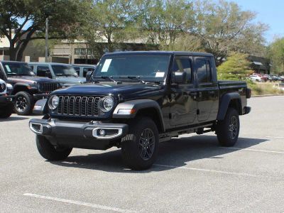 2026 Jeep Gladiator — detail view