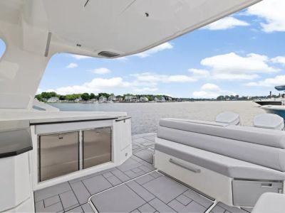 2023 Aviara AV40 Outboard - Photo 15
