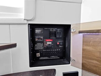 2023 Aviara AV40 Outboard - Photo 32