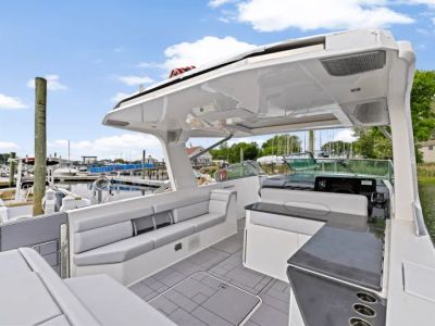 2023 Aviara AV40 Outboard - Photo 21