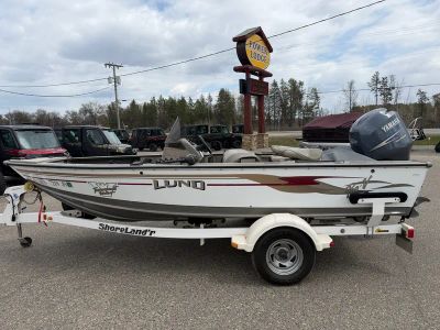 2004 Lund 1775 PRO V SE SC — front three-quarter view