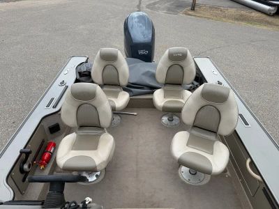 2004 Lund 1775 PRO V SE SC — photo 9 view