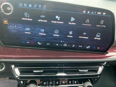 2026 Chevrolet Traverse — photo 12 view