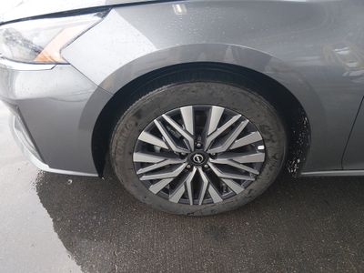 2025 Nissan Altima — photo 10 view