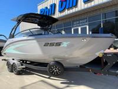 2026 Yamaha 255 XD - Photo 4