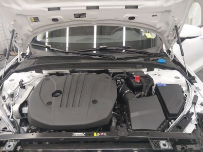 2025 Volvo V60 Cross Country - Photo 9