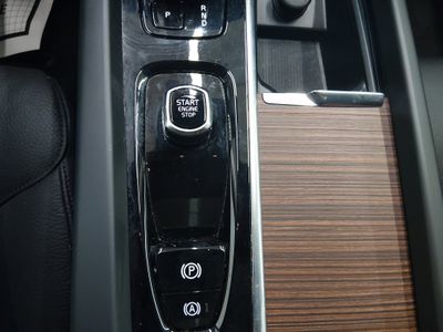 2025 Volvo V60 Cross Country - Photo 19