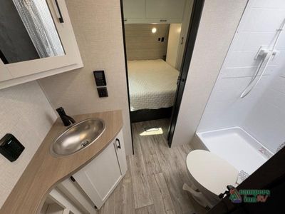 2026 Venture RV Sienna - Photo 32