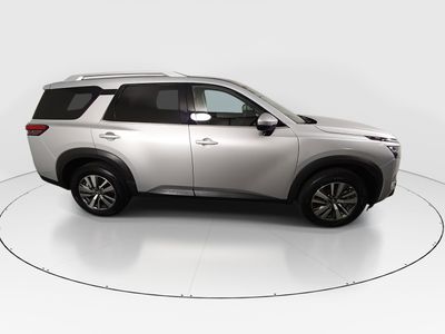 2025 Nissan Pathfinder - Photo 8