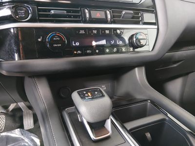 2025 Nissan Pathfinder - Photo 19