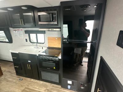 2022 Forest River Cherokee Grey W — photo 8 view