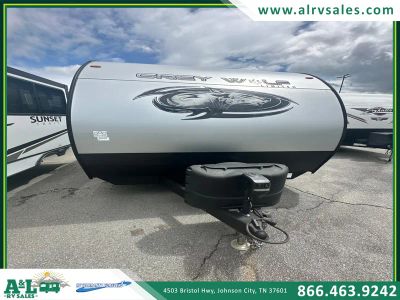 2022 Forest River Cherokee Grey W 25RRT — front three-quarter view