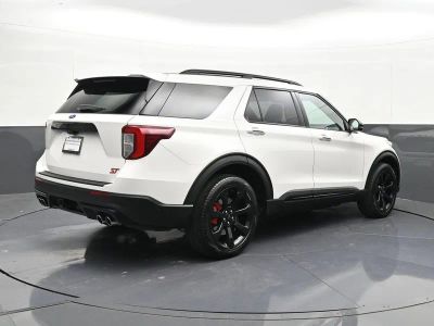 2022 Ford Explorer — detail view