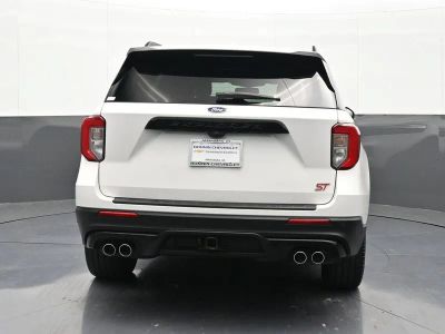 2022 Ford Explorer — interior view