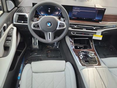 2026 BMW X5 — photo 9 view