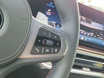 2026 BMW X5 — photo 20 view