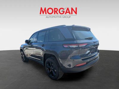 2025 Jeep Grand Cherokee — detail view