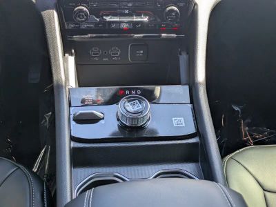 2025 Jeep Grand Cherokee — photo 17 view